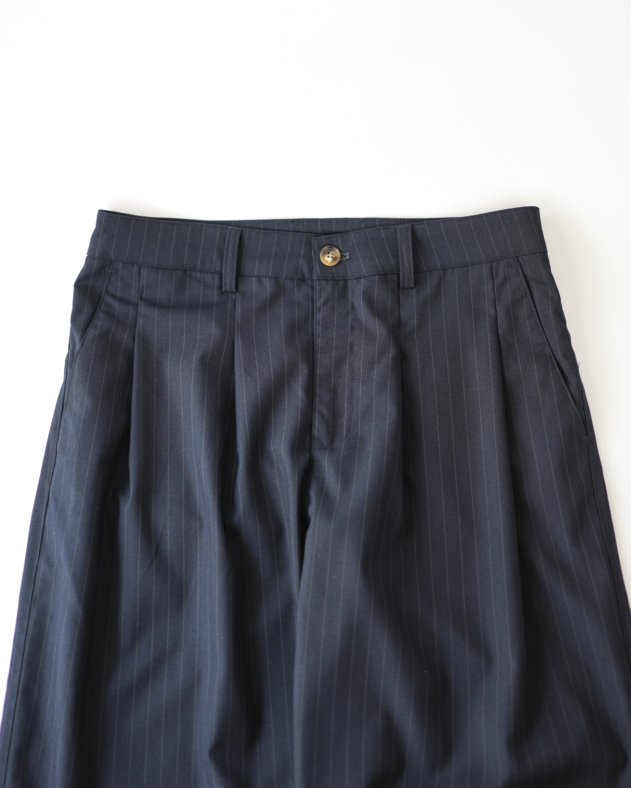 ストライプストレートスラックス B5071