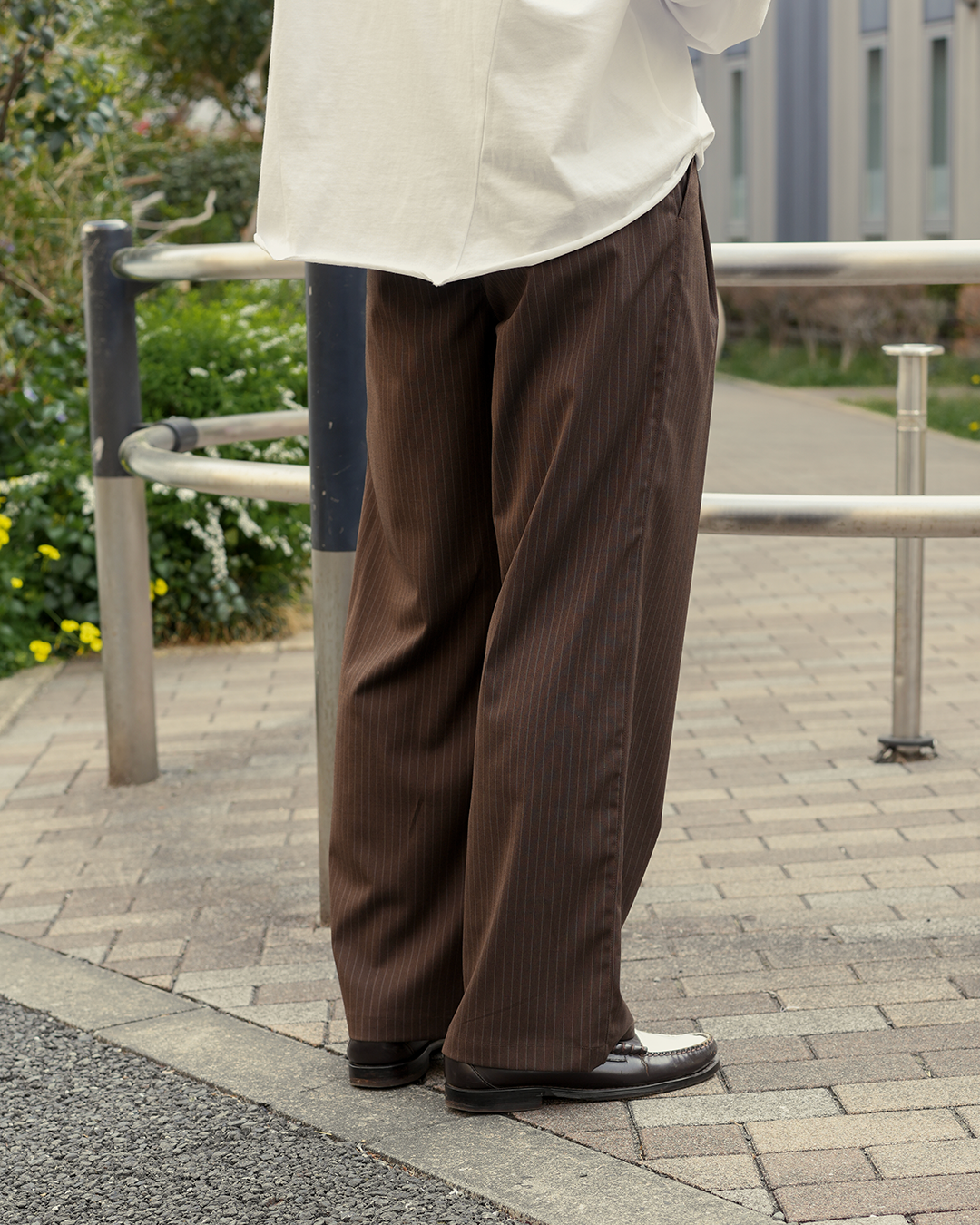 ストライプストレートスラックス B5071