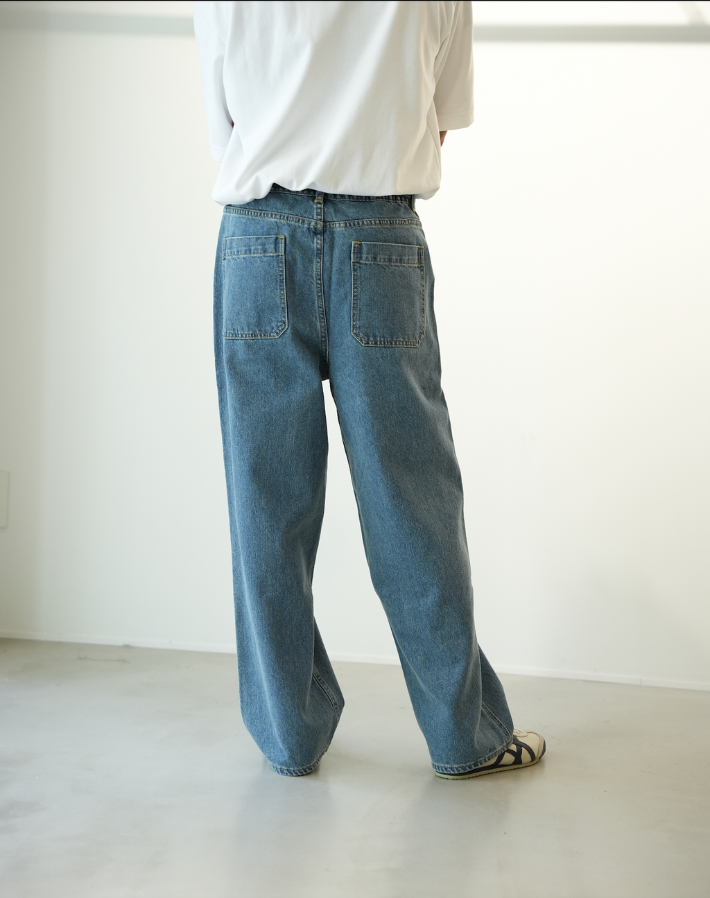 リラックスフィットストレートジーンズ B5020