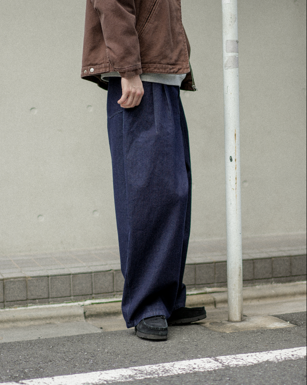 ワイドタックデニムパンツ B5011