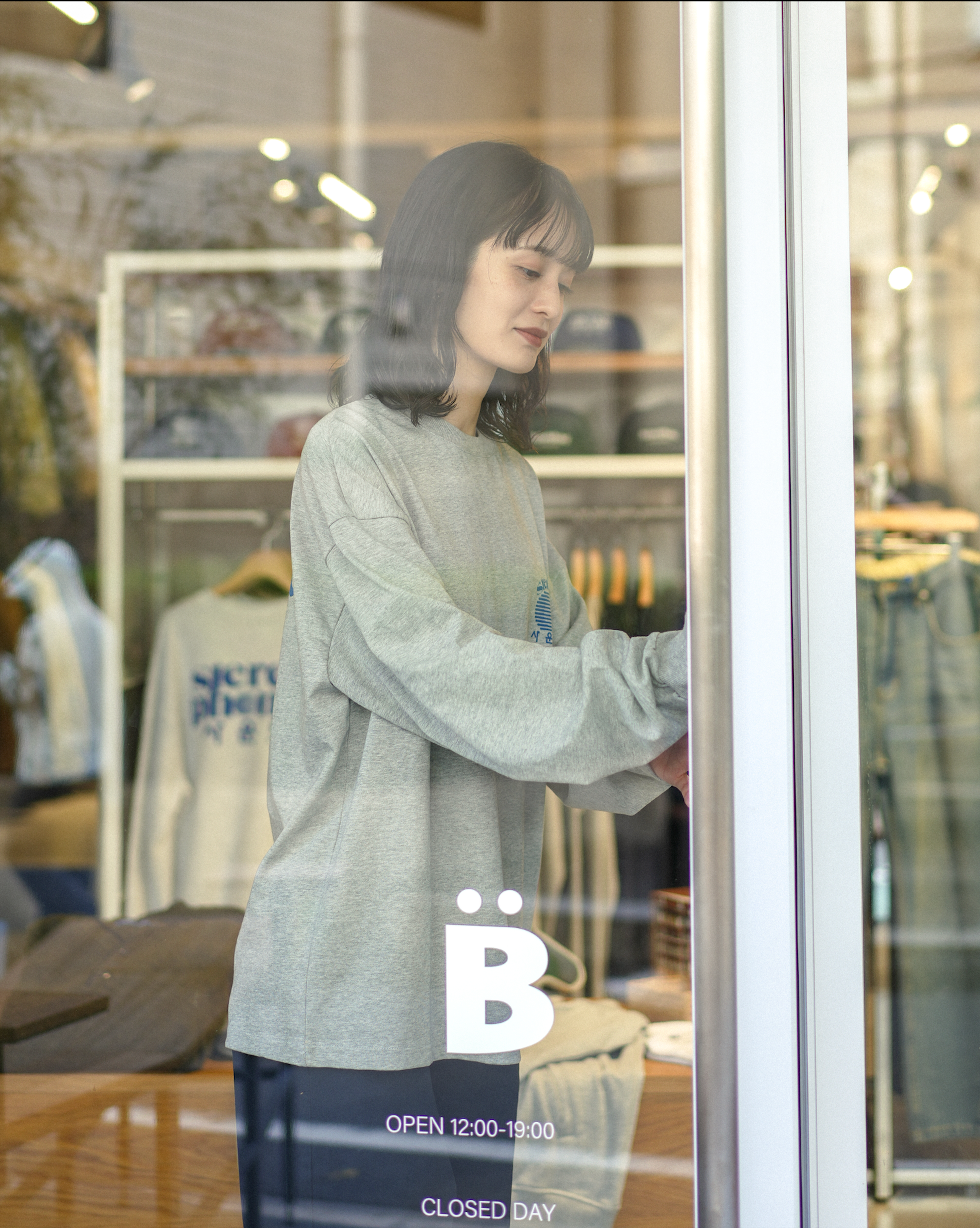 ロゴグラフィックロンT B4275