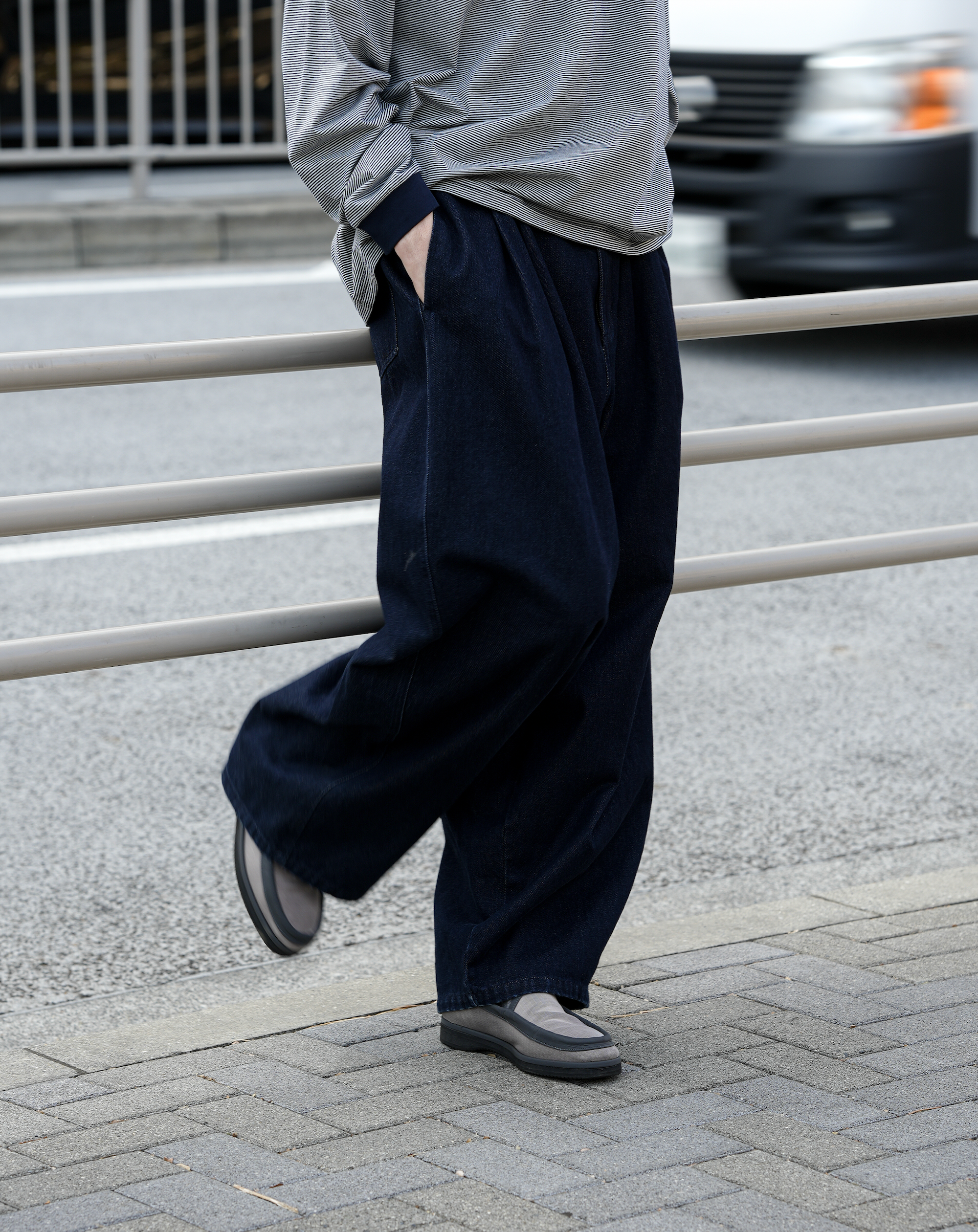 ワイドタックデニムパンツ B5011