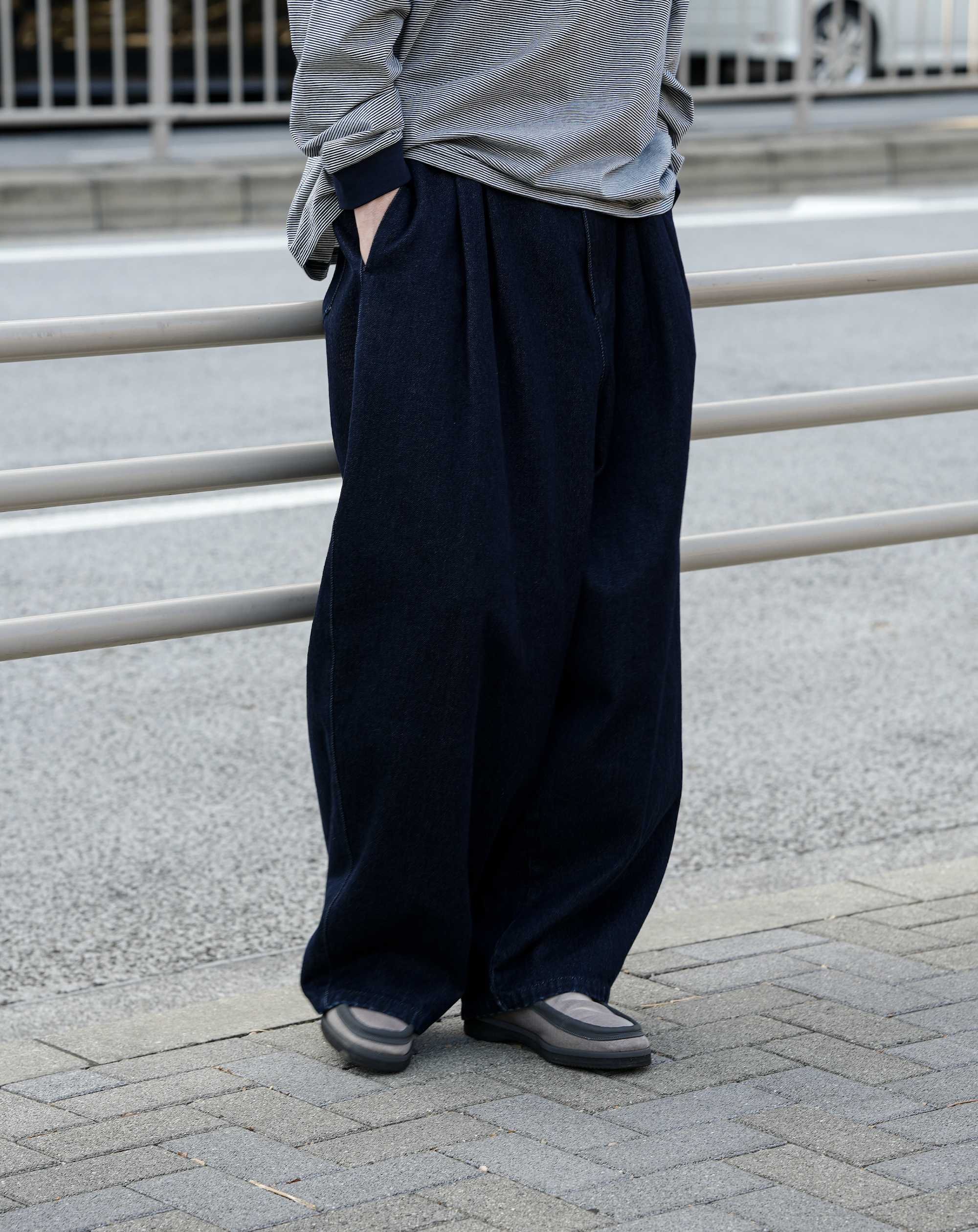 ワイドタックデニムパンツ B5011