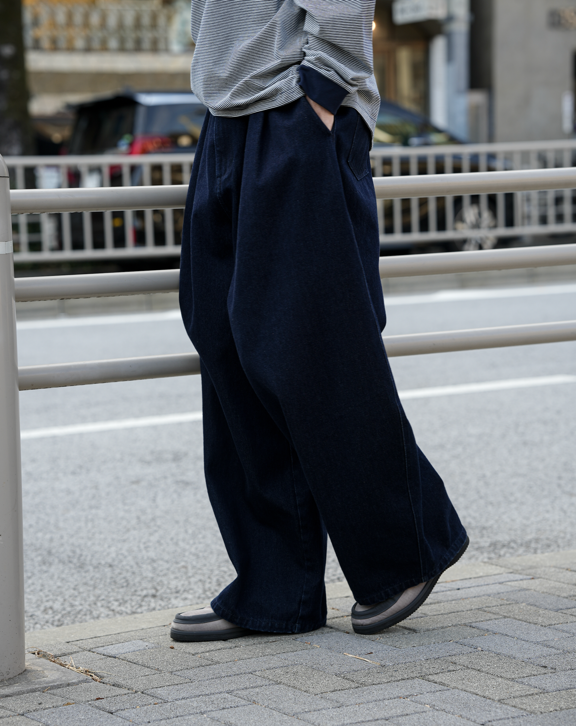 ワイドタックデニムパンツ B5011