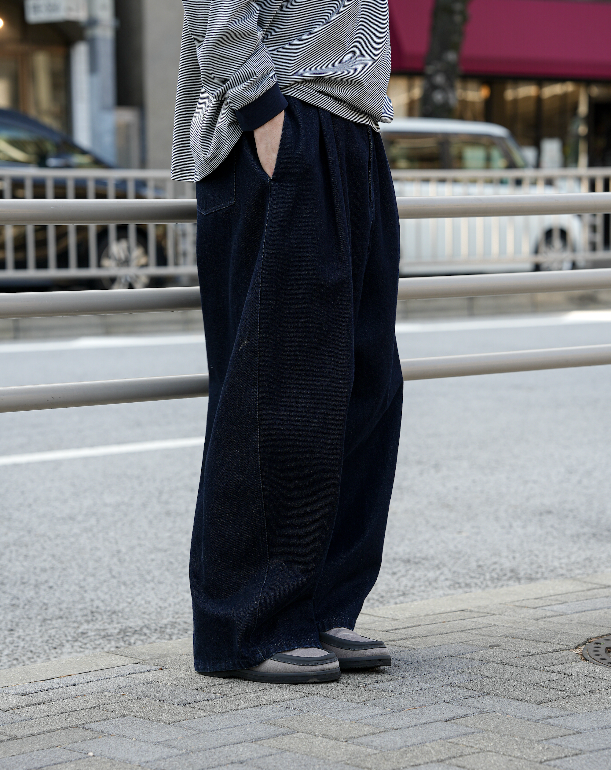 ワイドタックデニムパンツ B5011