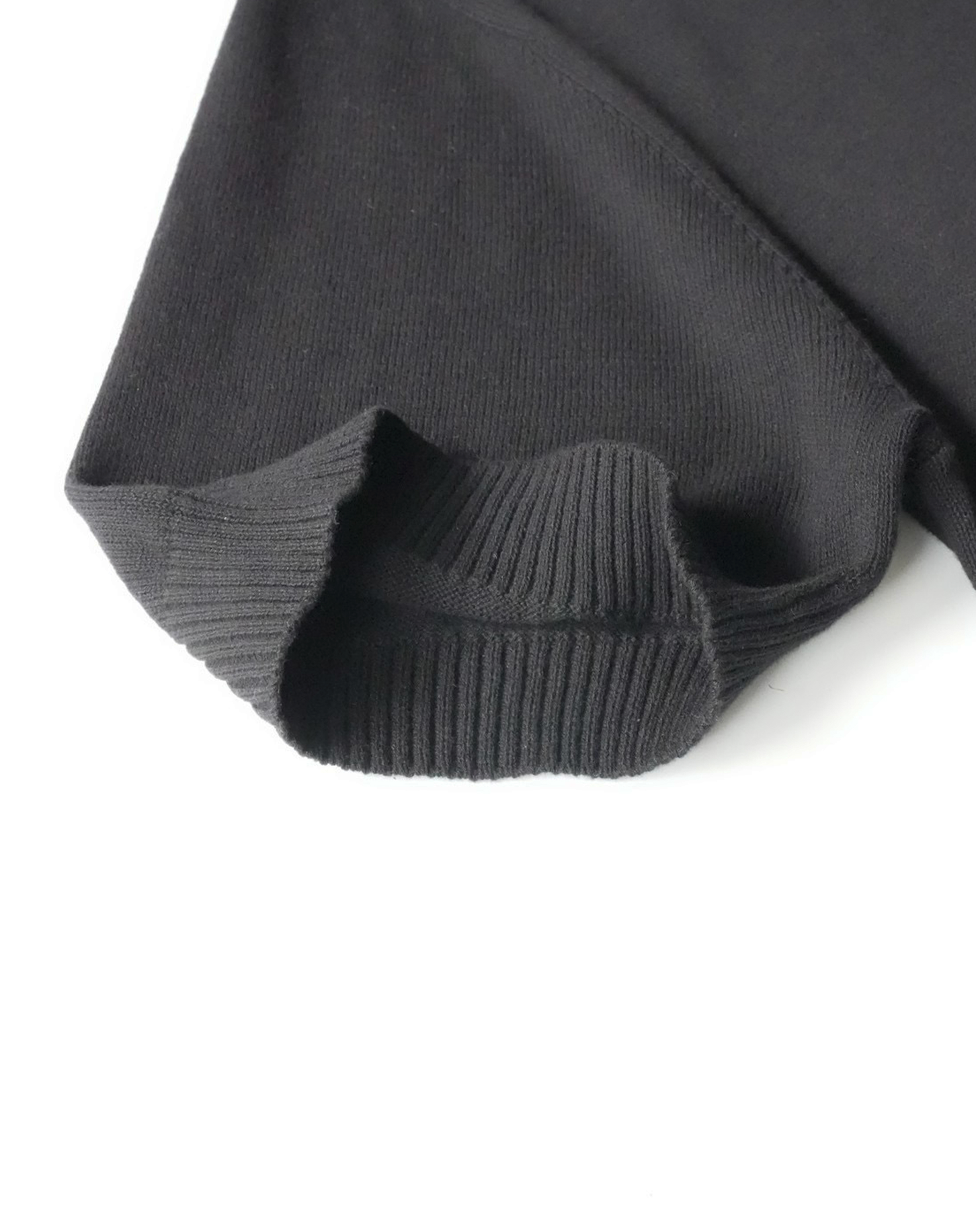 ヘンリーネックニットT B5076