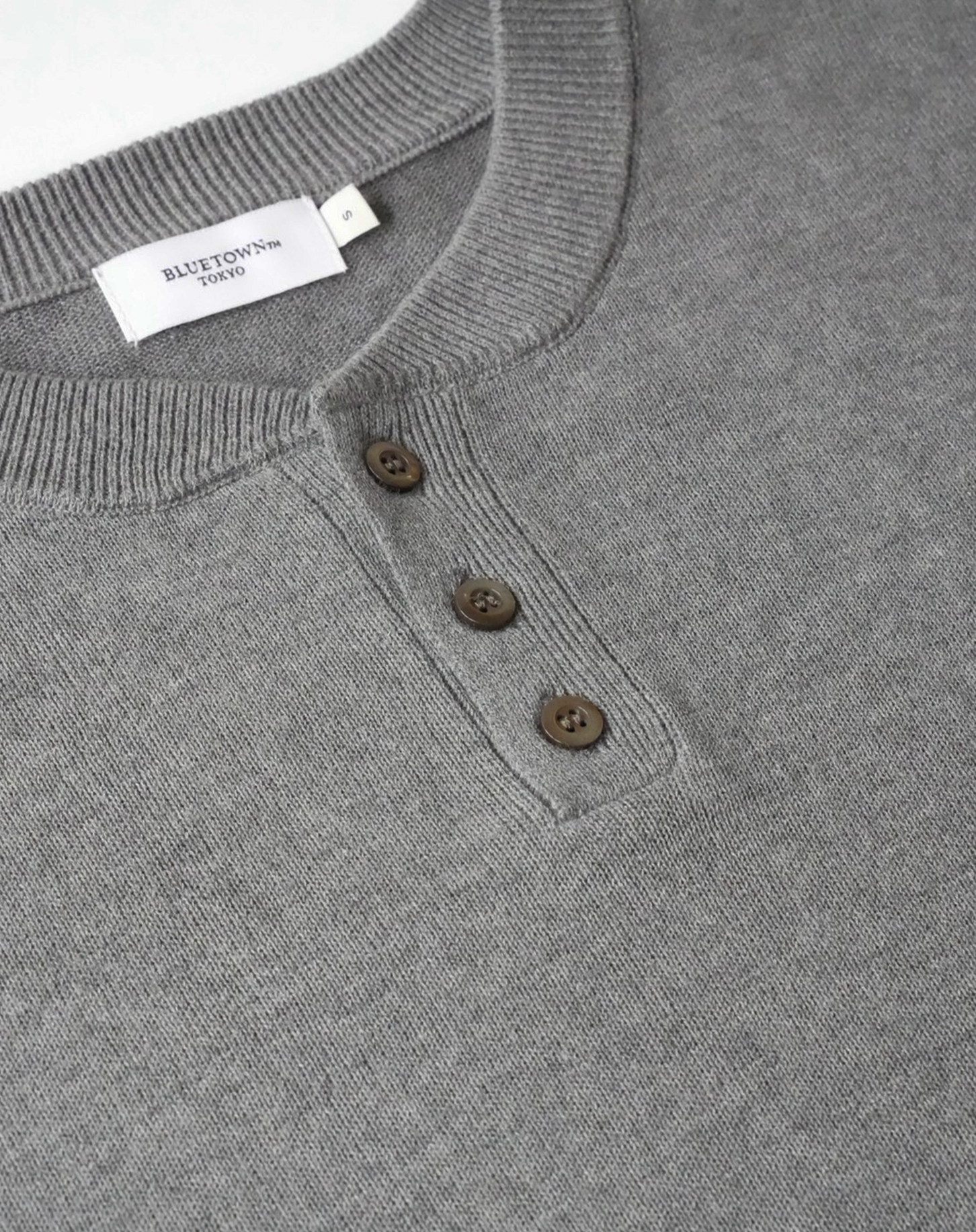 ヘンリーネックニットT B5076