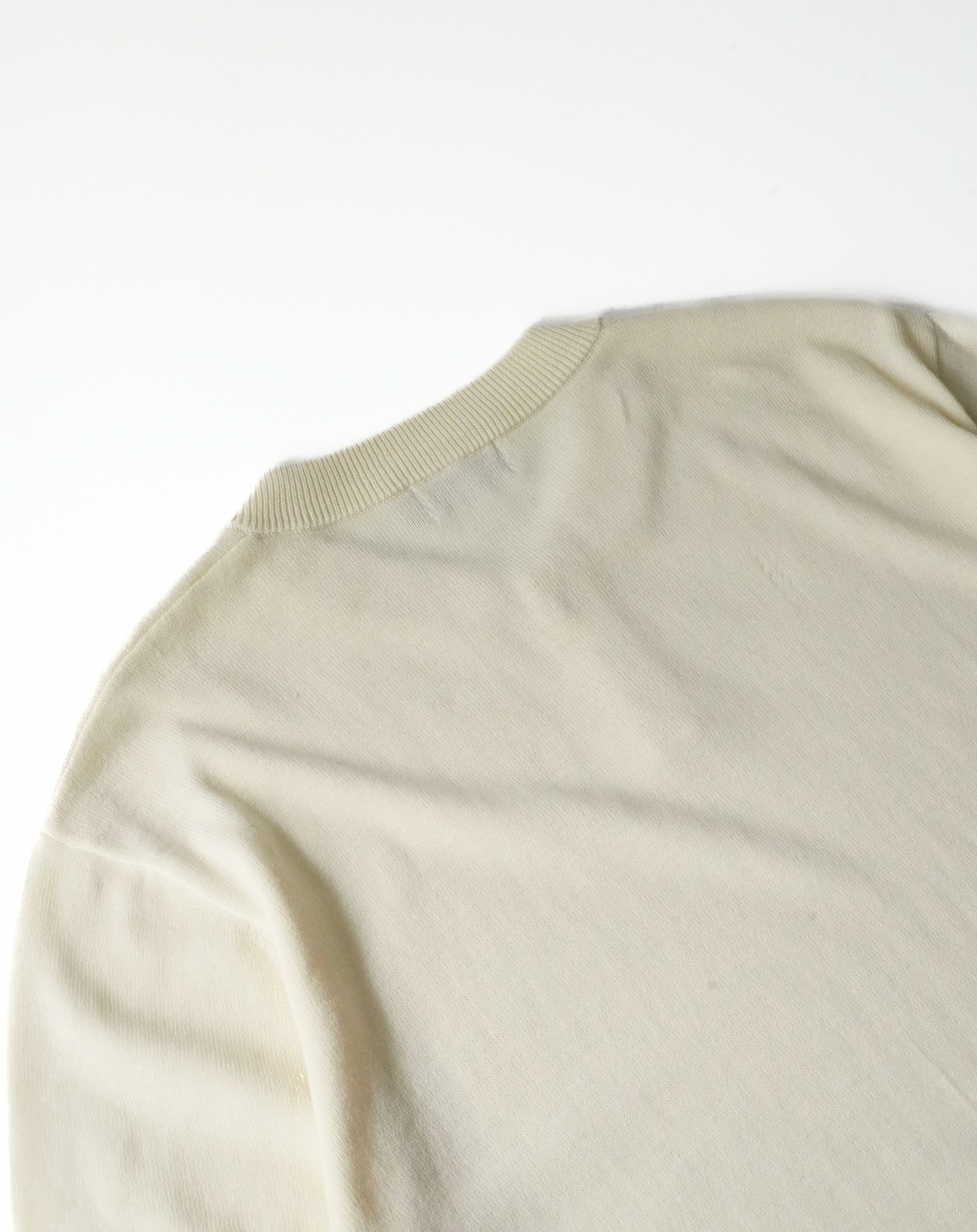 ヘンリーネックニットT B5076