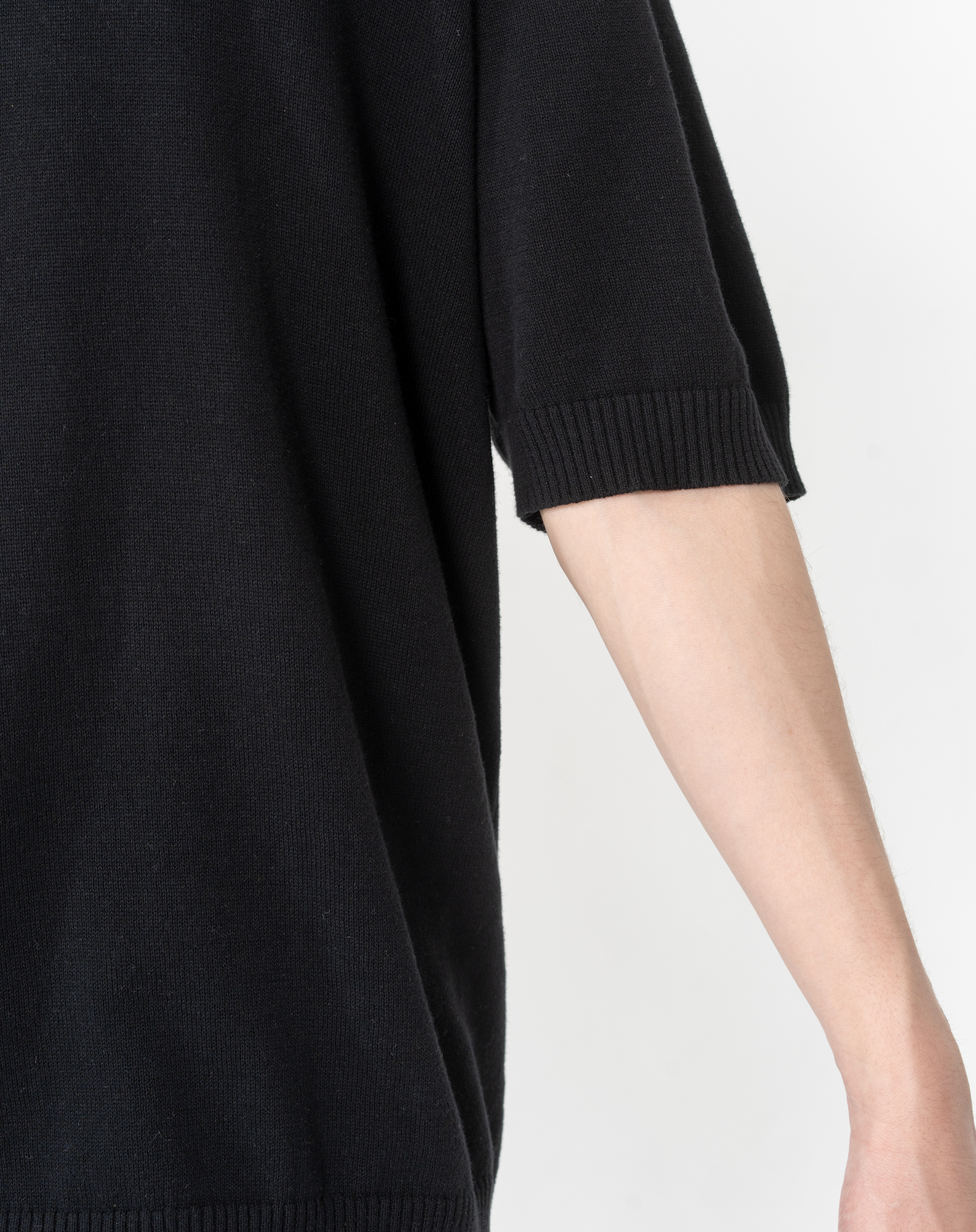 ヘンリーネックニットT B5076