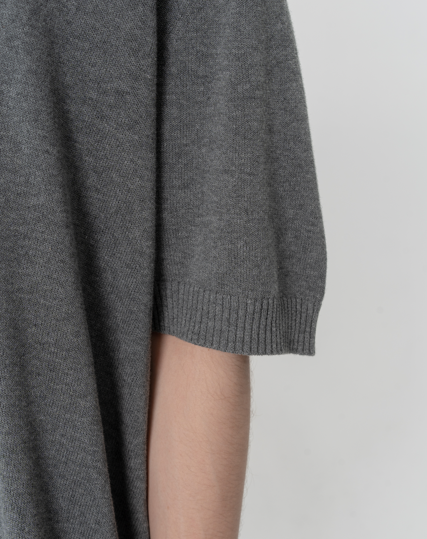 ヘンリーネックニットT B5076