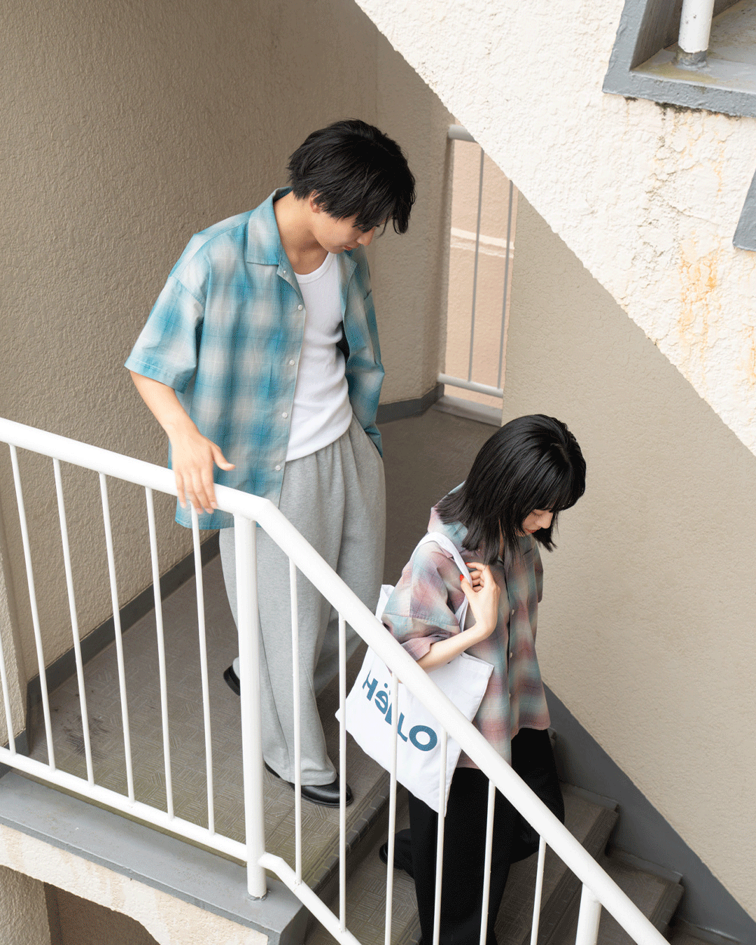 男性モデル 181cm Lサイズ着用
女性モデル 168cm Mサイズ着用