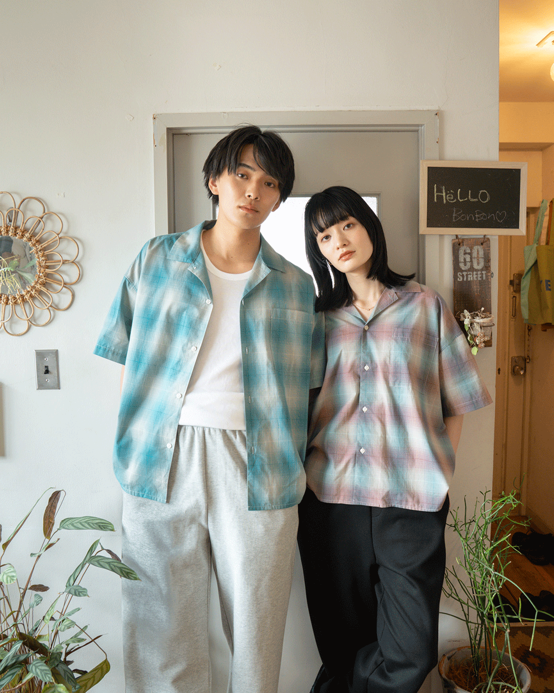 男性モデル 181cm Lサイズ着用
女性モデル 168cm Mサイズ着用