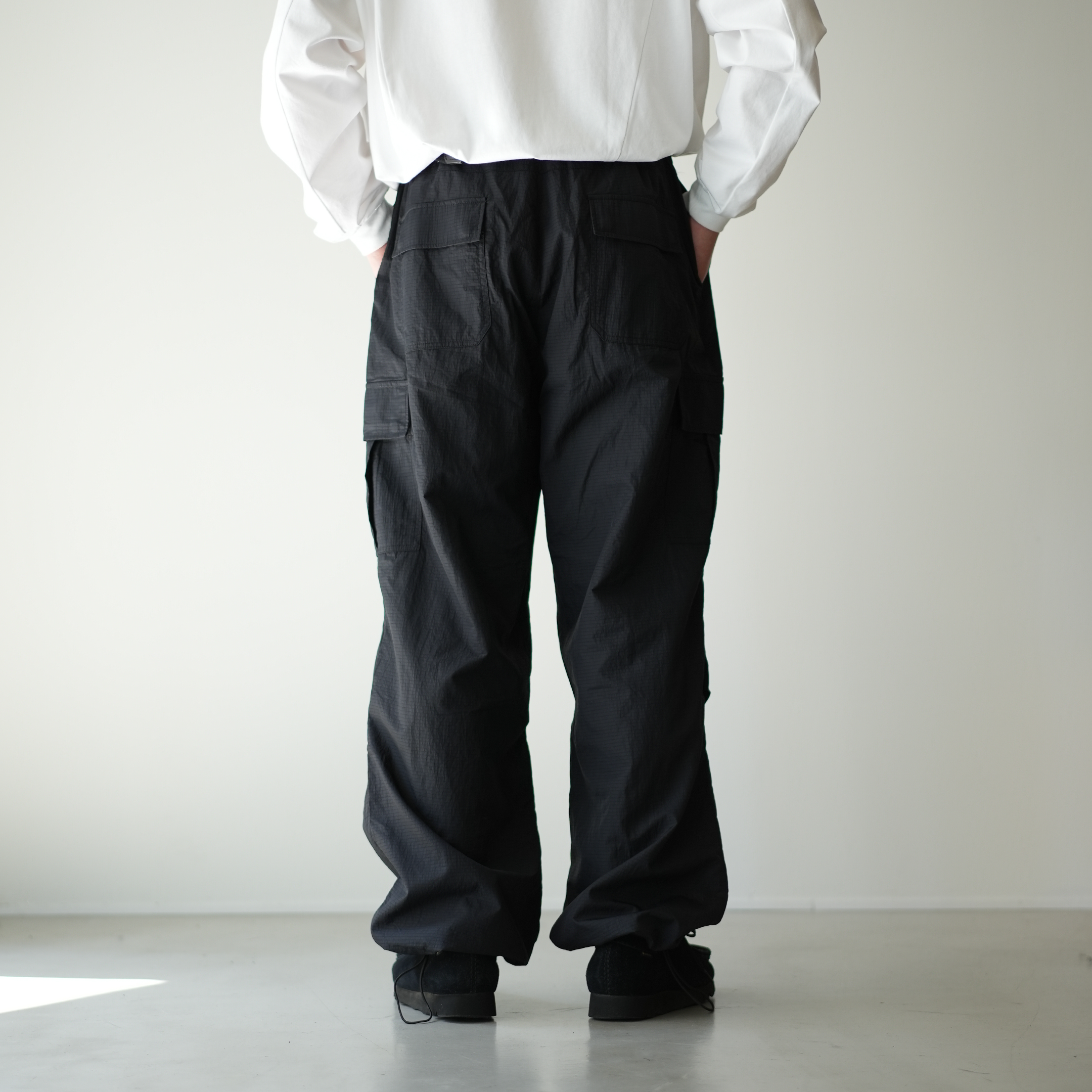 Pocket Contour Pants B4003