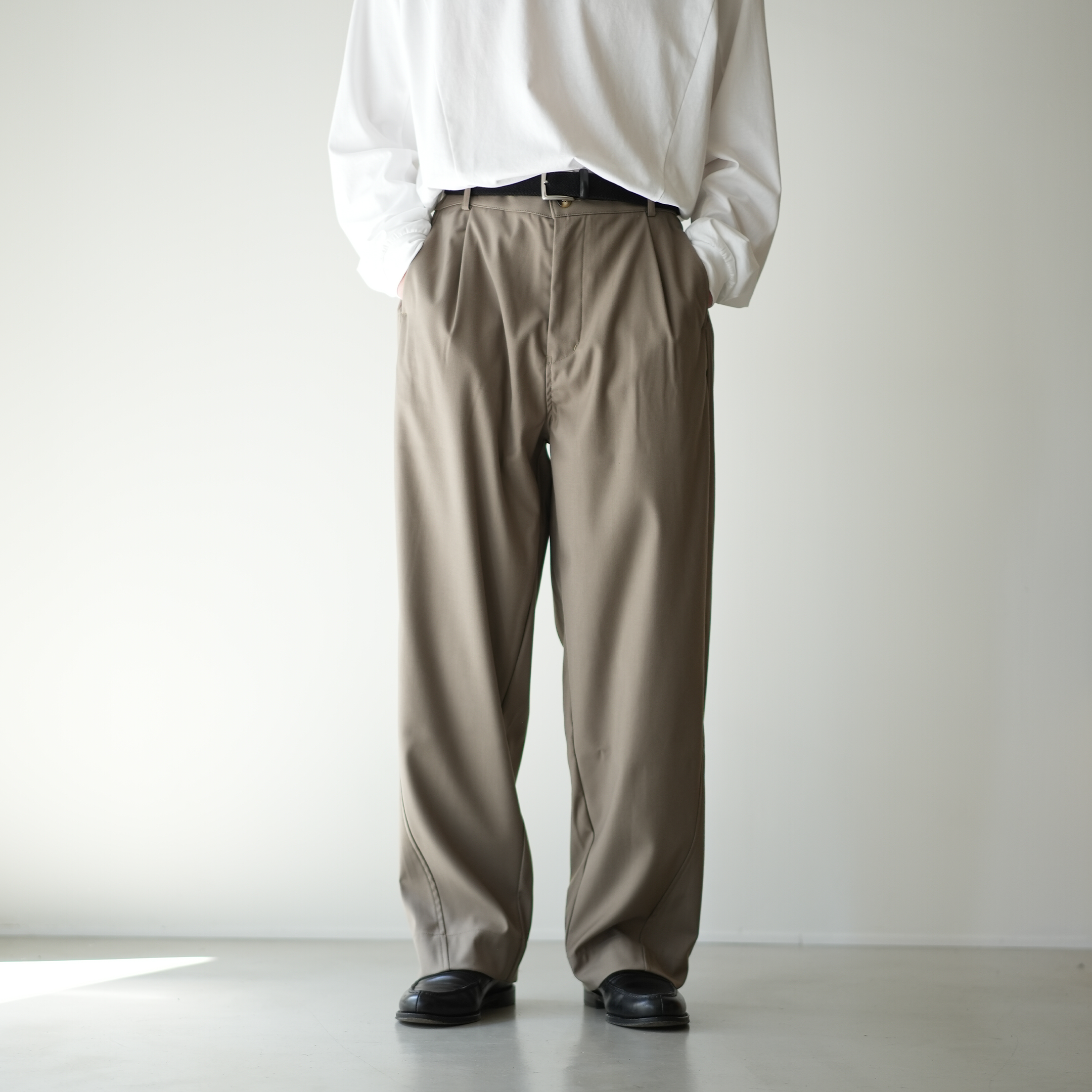 Split-Line Twill Pants B4006