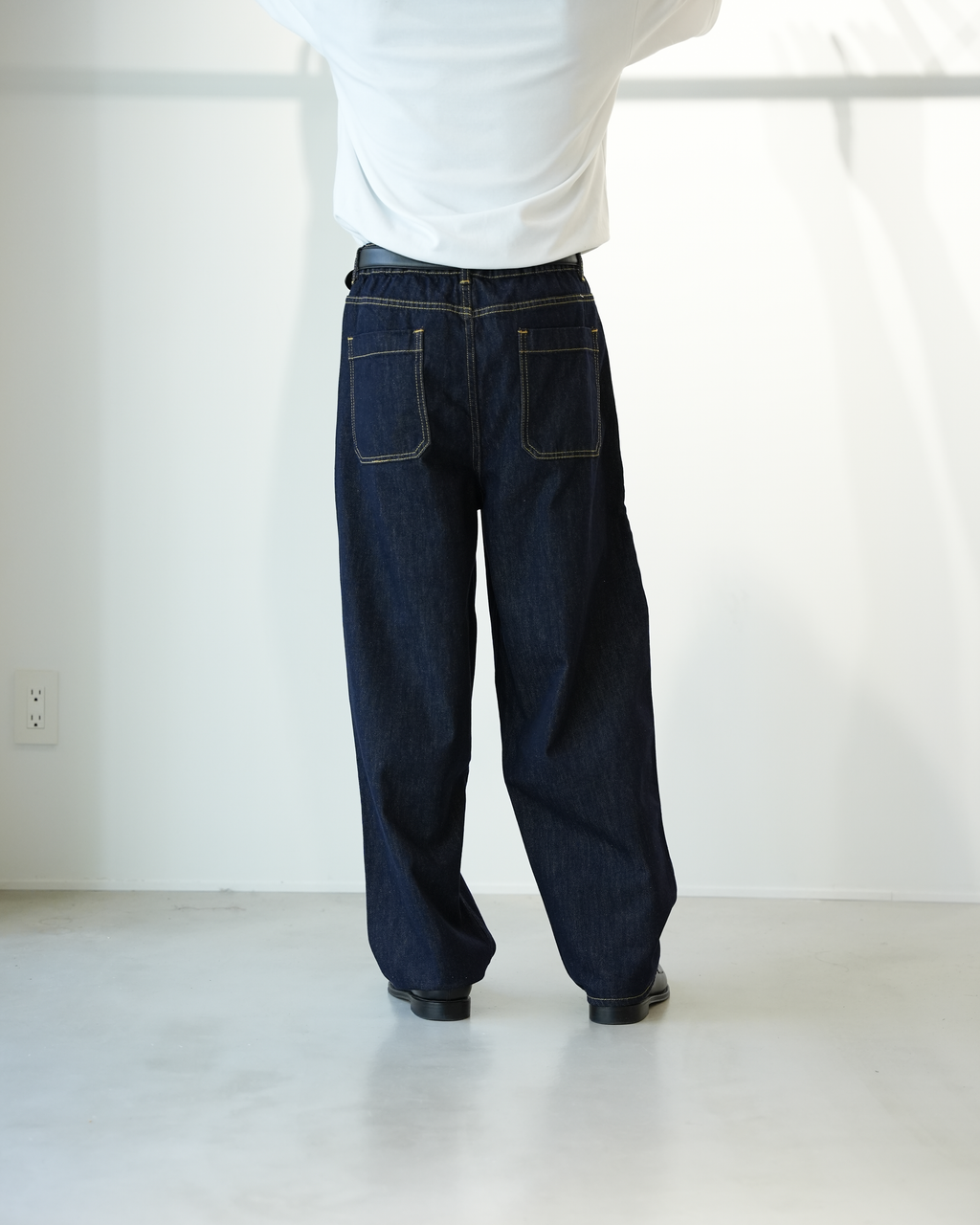 リラックスフィットストレートジーンズ B5020