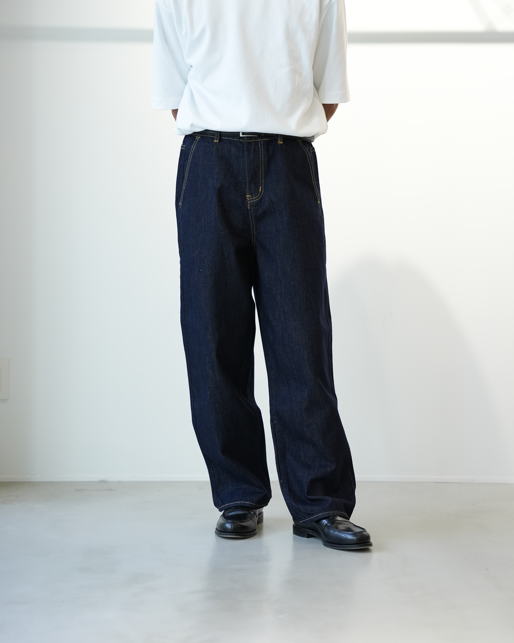 リラックスフィットストレートジーンズ B5020