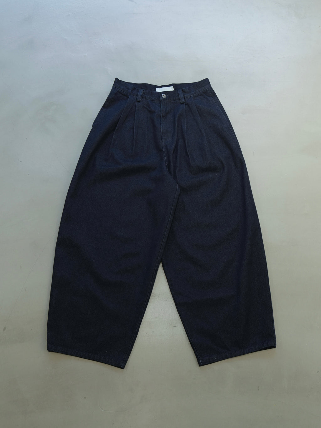 ワイドタックデニムパンツ B5011