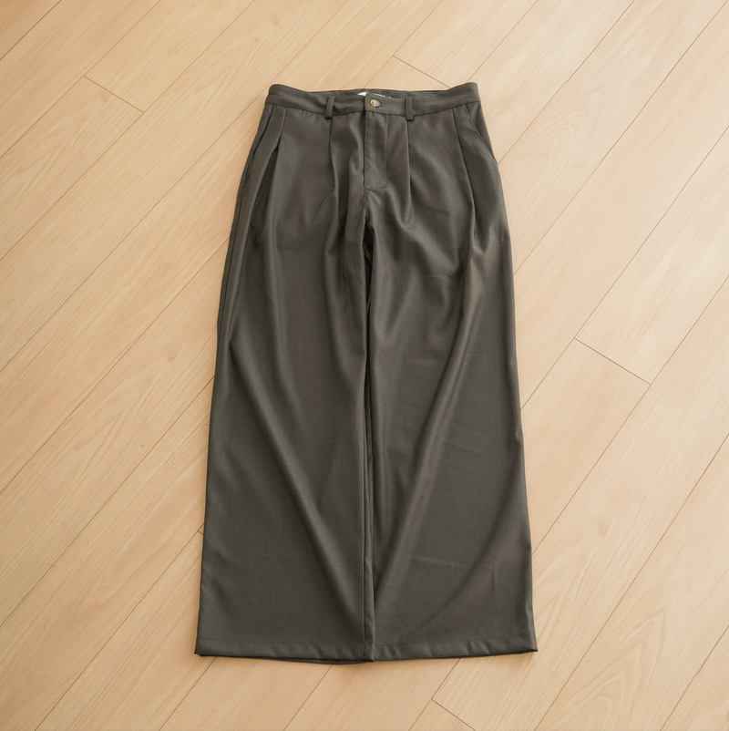 [Partial pre-order sale] Straight slacks B5046 