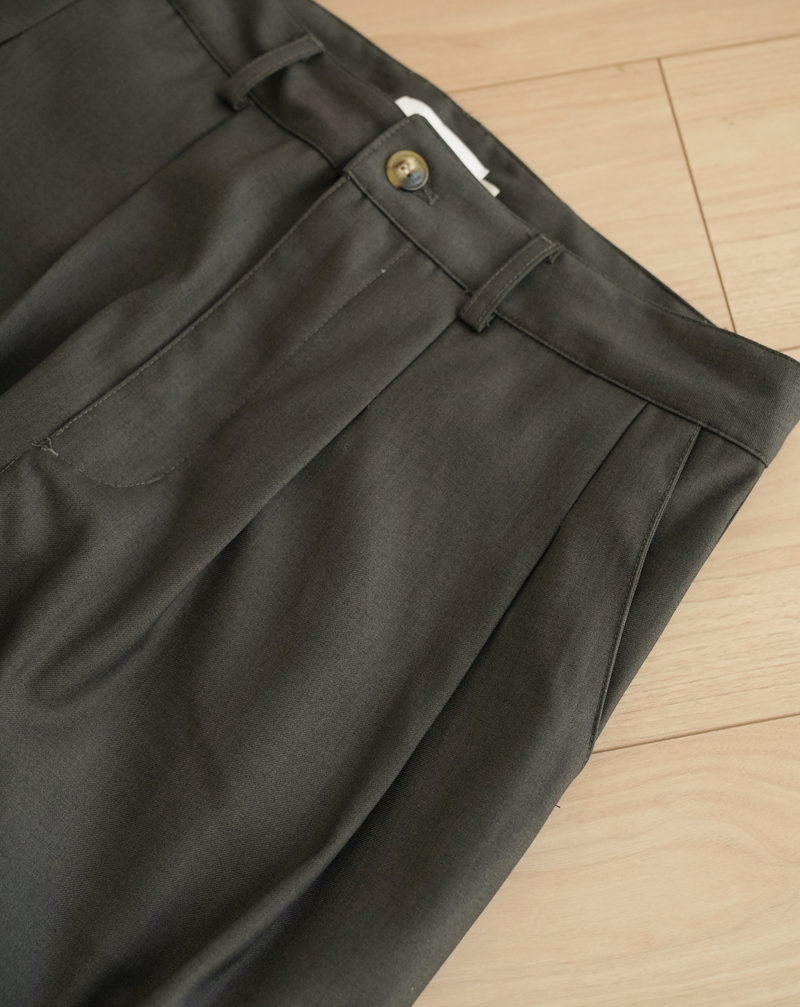 [Partial pre-order sale] Straight slacks B5046 