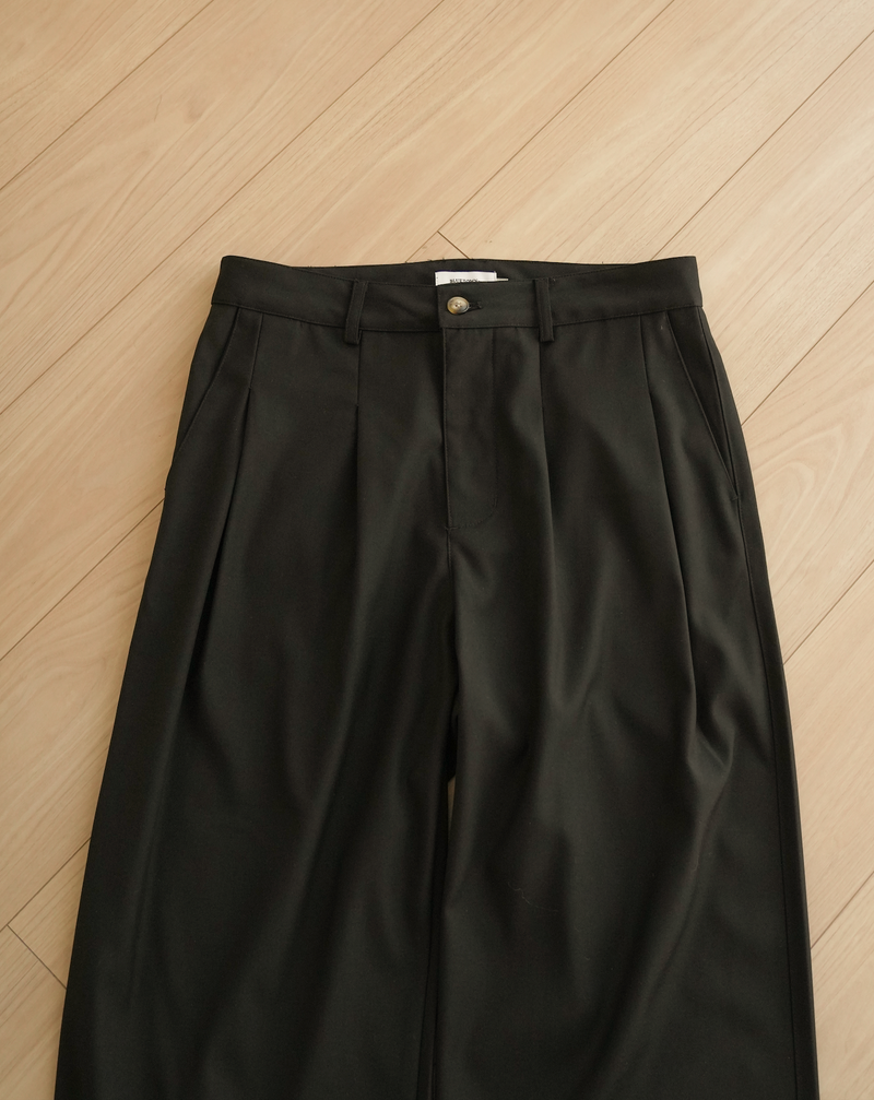 [Partial pre-order sale] Straight slacks B5046 