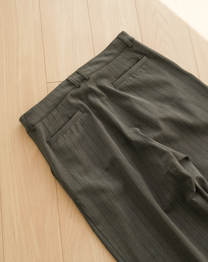 [Delivery within 10 days] Striped straight slacks B5068 