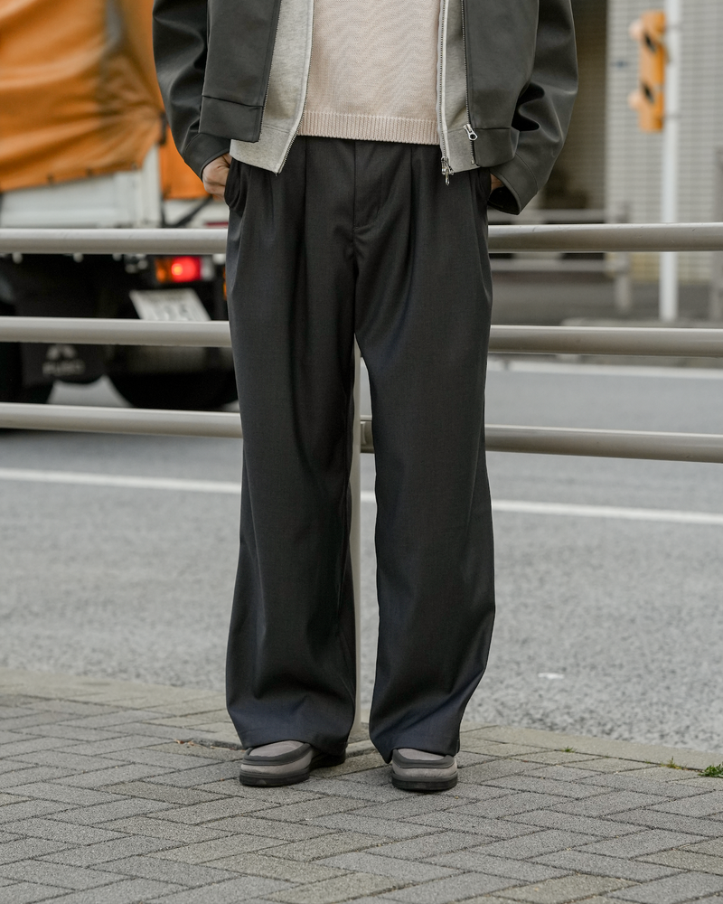 [Partial pre-order sale] Straight slacks B5046 