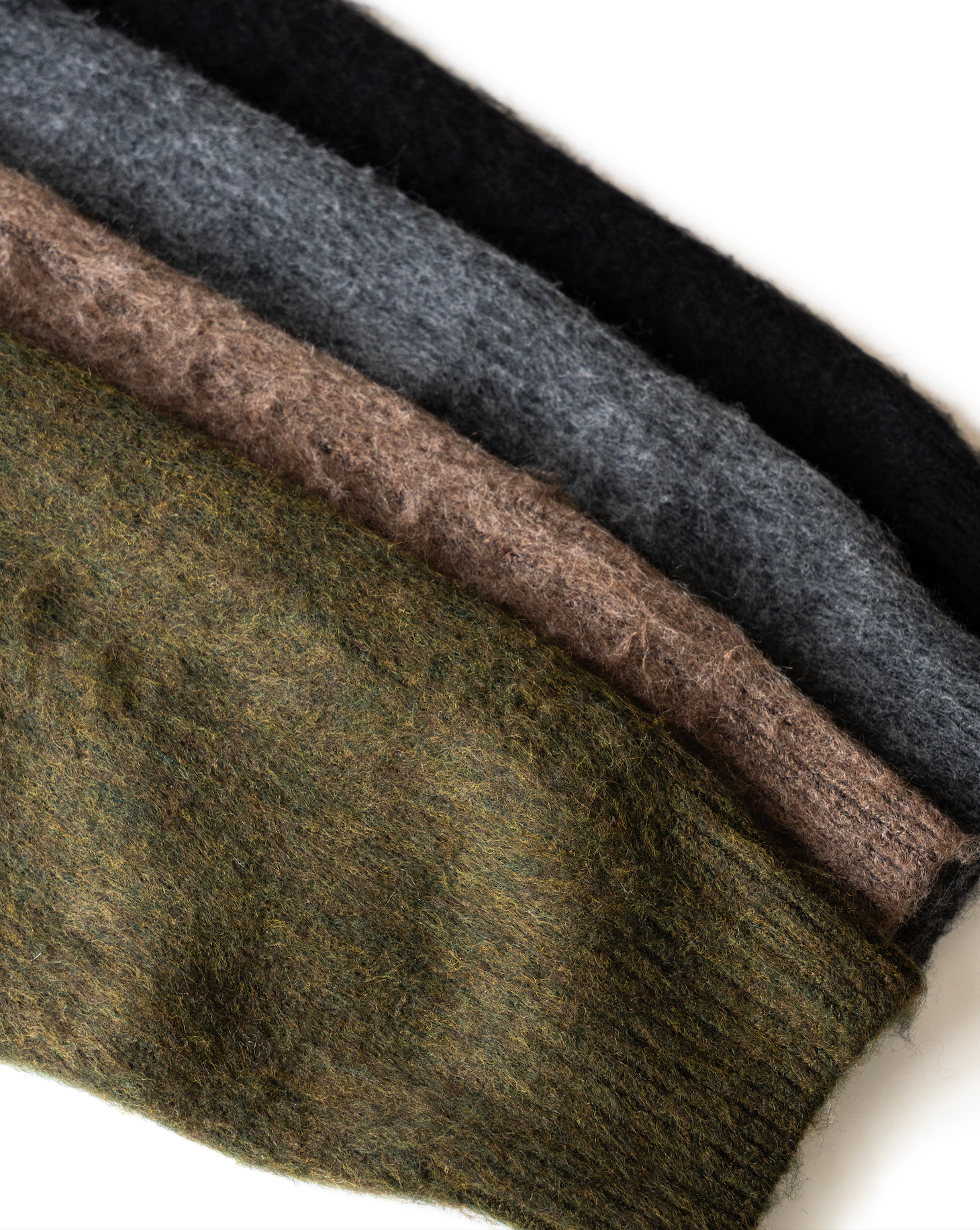 [Delivery within 1 week] Henley neck sweater B3139