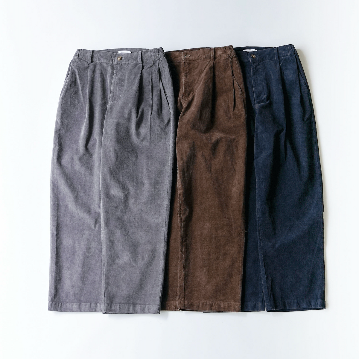 N.O.R.C 新品タグ付きコーデュロイストレートパンツ ノーク N.O.R.C コーデュロイストレートパンツ （モスグリーン