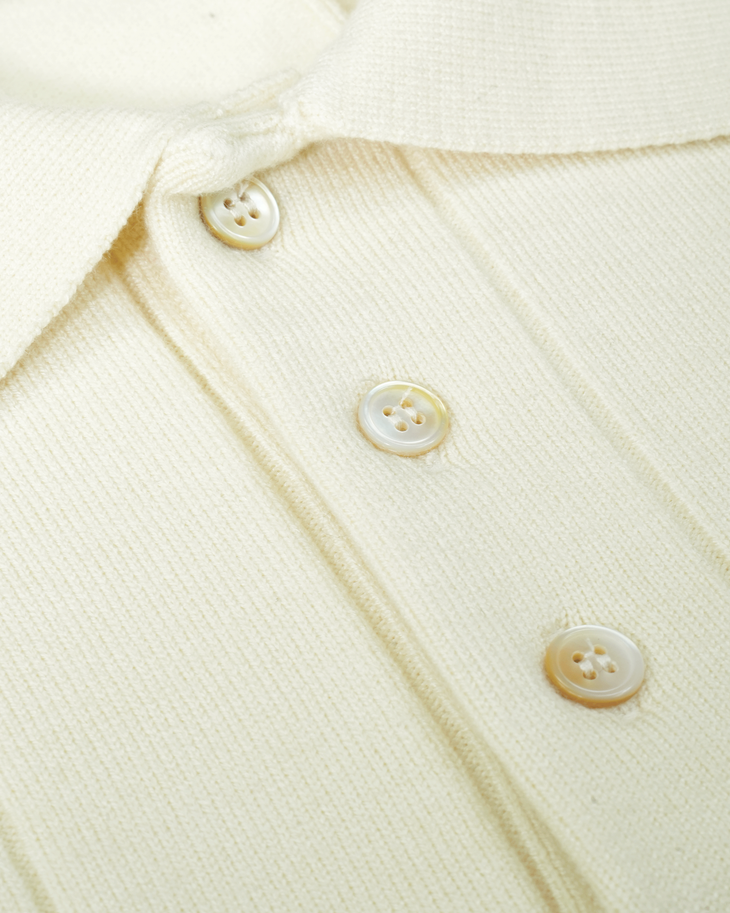 【3月上旬お届け】ウォッシャブルリブニットポロ B5192