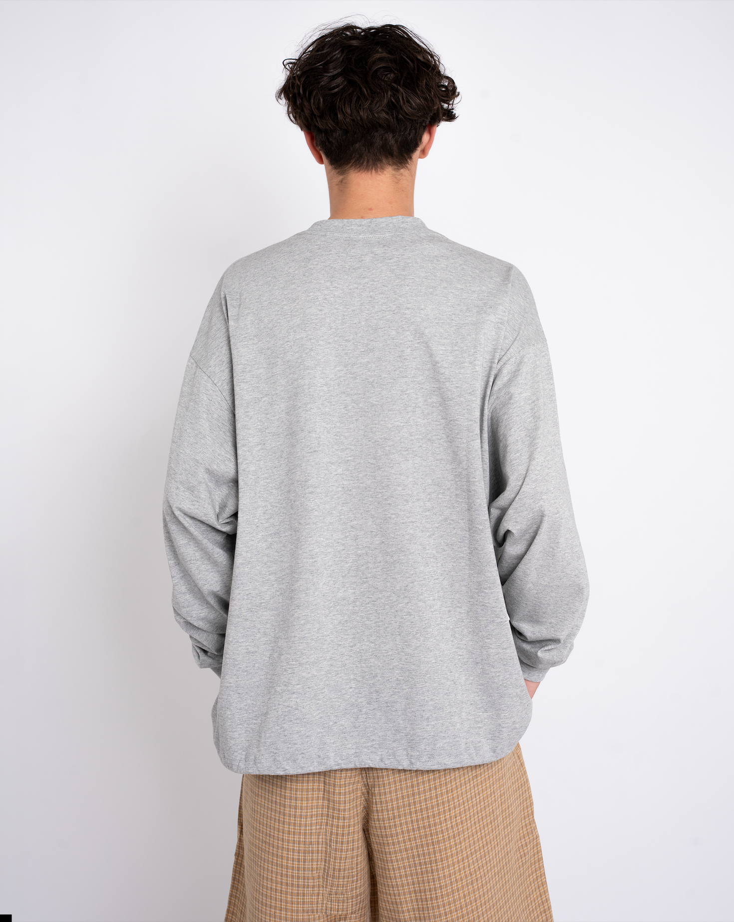 180cm XLサイズ着用